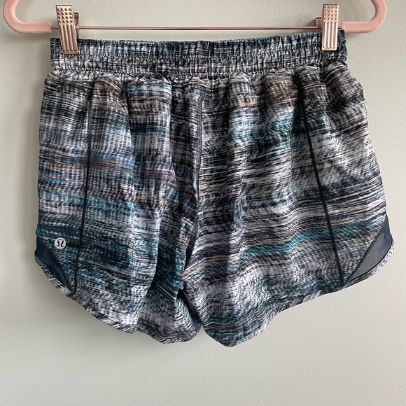 Lululemon Hotty Hot 4” Lined Shortin Digital Oasis Gray Multi Navy - Picture 12 of 14
